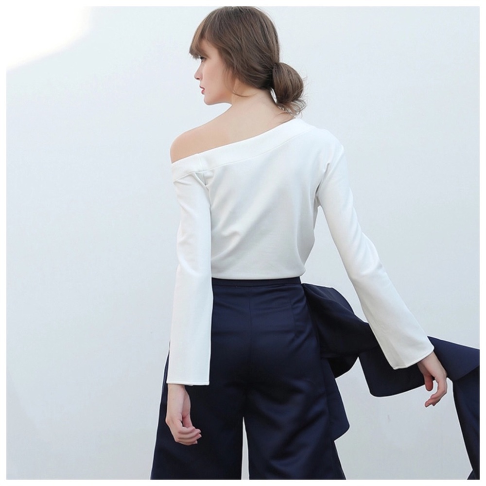 💕 Eggshell White Split Sleeve One Shoulder Top - Picture 3 of 7